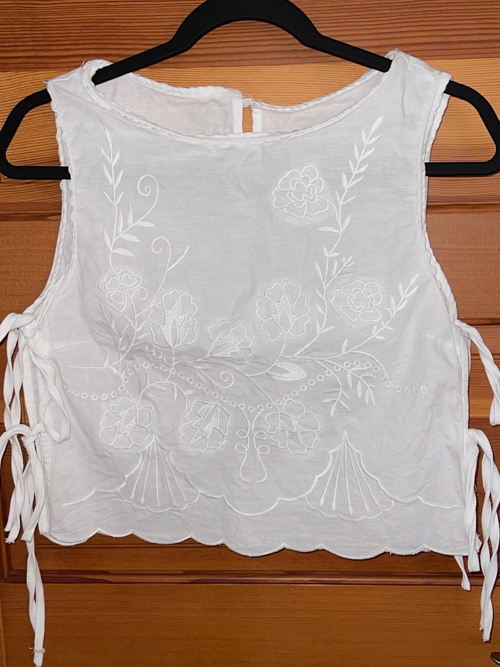 White Embroidered Sleeveless Top - Women's Medium- EUC